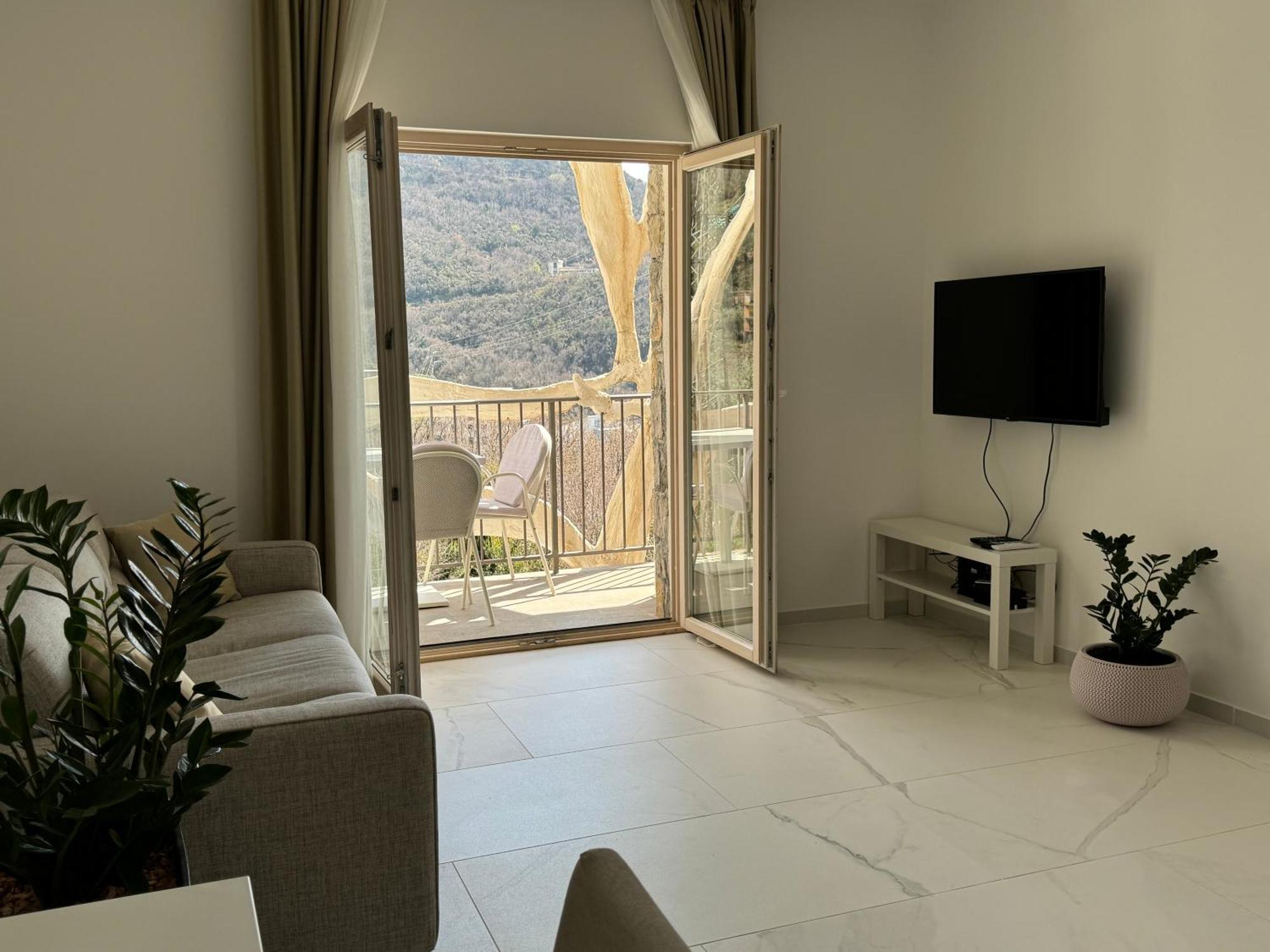Przno Mostoliva 2 * Budva